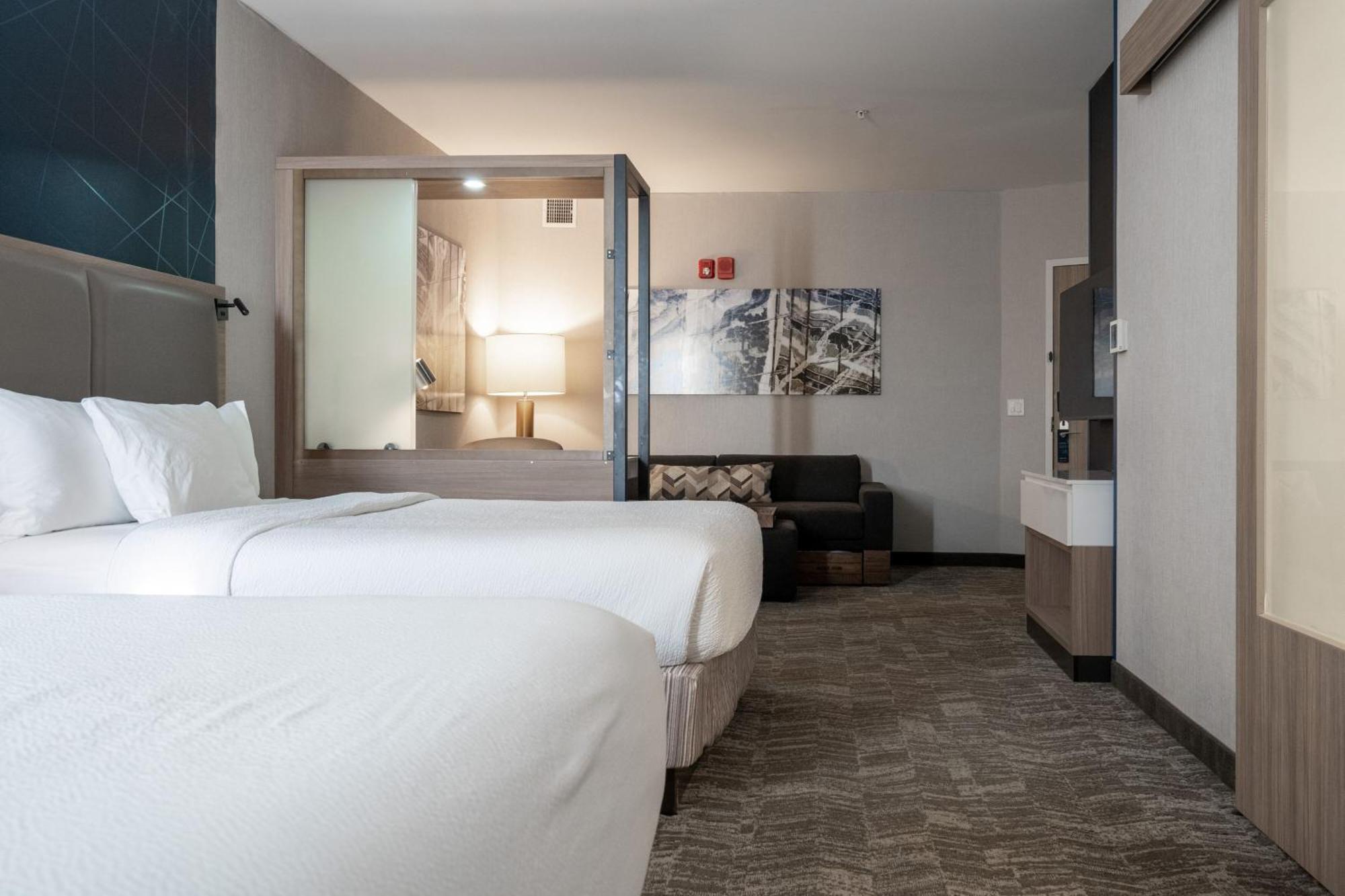 Springhill Suites By Marriott Вудбридж Экстерьер фото