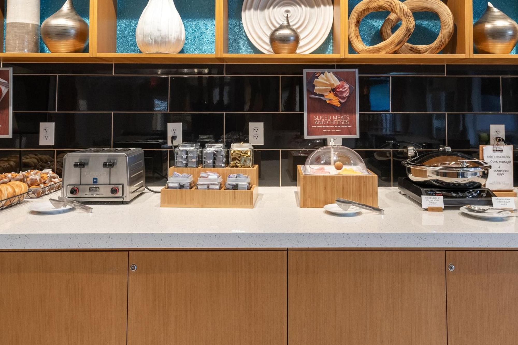 Springhill Suites By Marriott Вудбридж Экстерьер фото