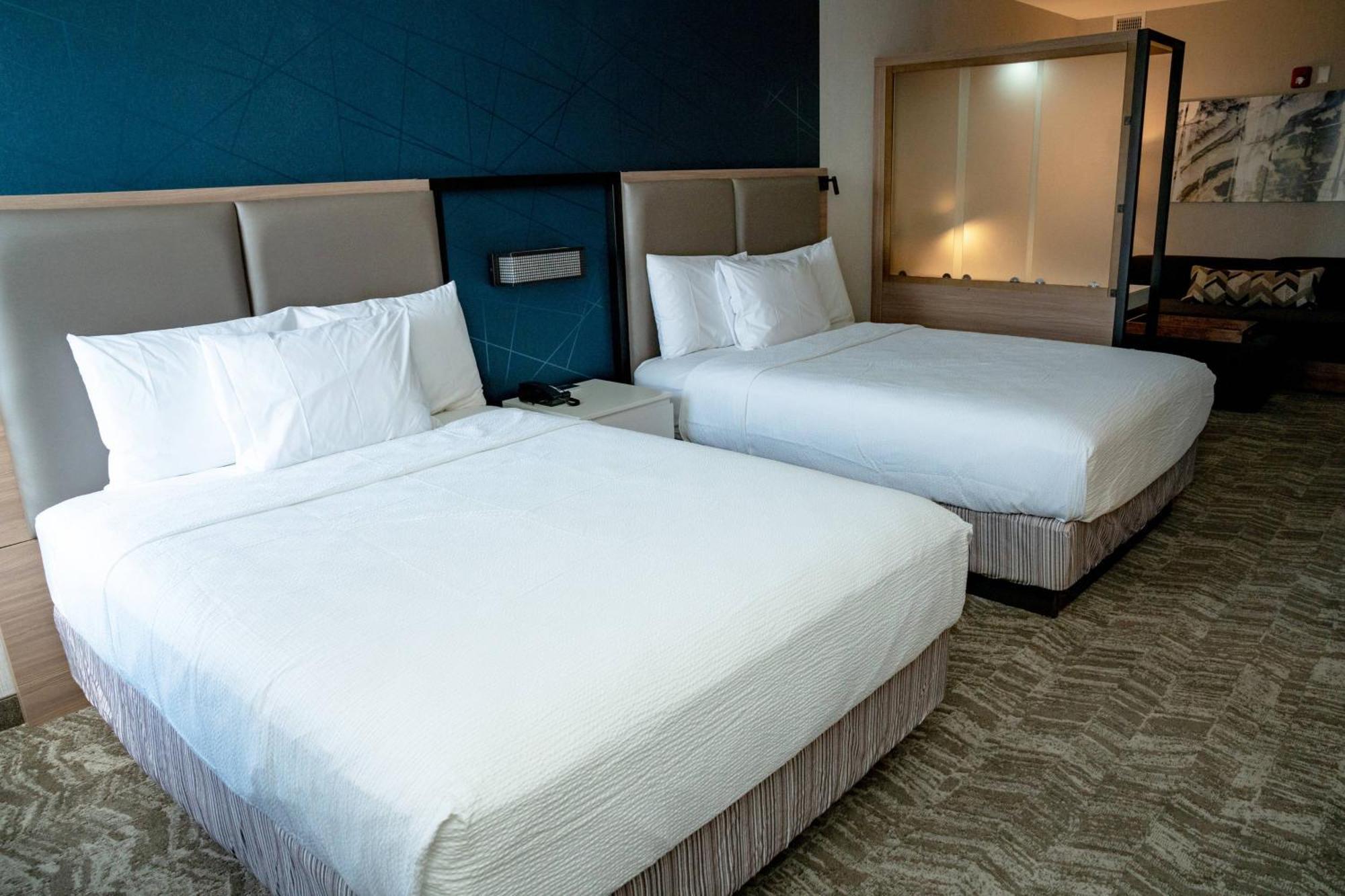 Springhill Suites By Marriott Вудбридж Экстерьер фото